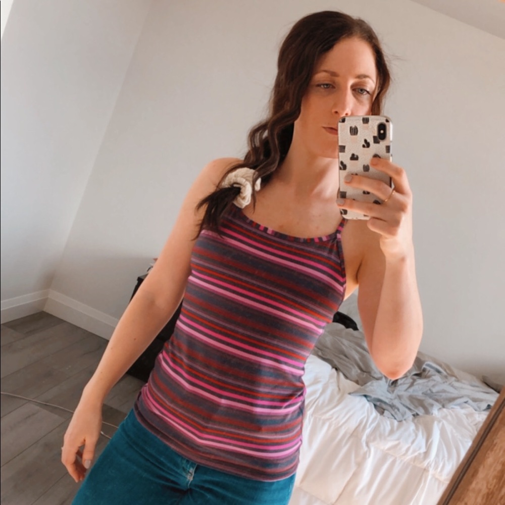 Flattering striped Y Lululemon Tank